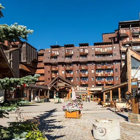 Pierre & L'ours Blanc