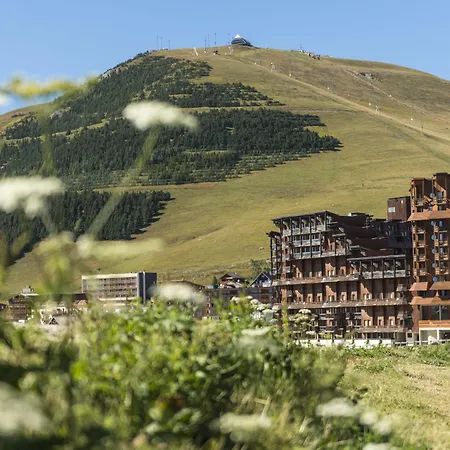 Pierre & L'ours Blanc 3*