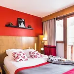 Pierre & L'ours Blanc Aparthotel 3*