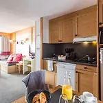 Pierre & L'ours Blanc Aparthotel 3*