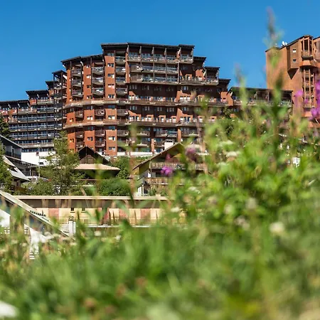 Pierre & L'ours Blanc Aparthotel 3*